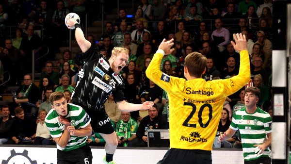 Nächster Sieg: Füchse-Youngster stechen Sporting-Juwel aus