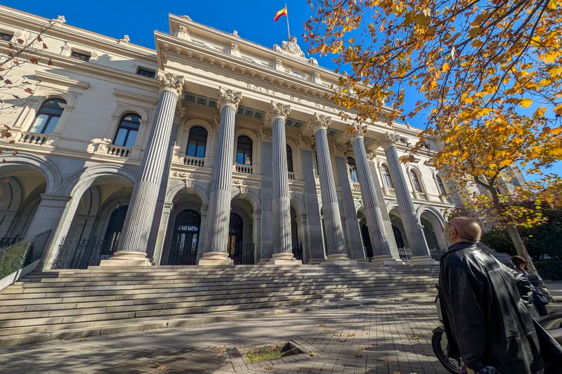 El Ibex 35 bate la cota histórica de los 17.000 puntos en un año de récord