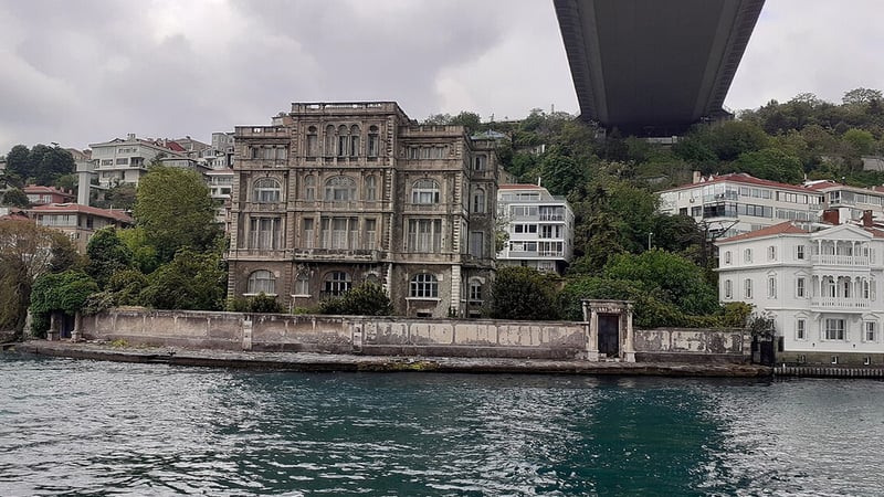 Türkiye'nin en pahalı yalısı satışa çıktı: 23 tane odası var