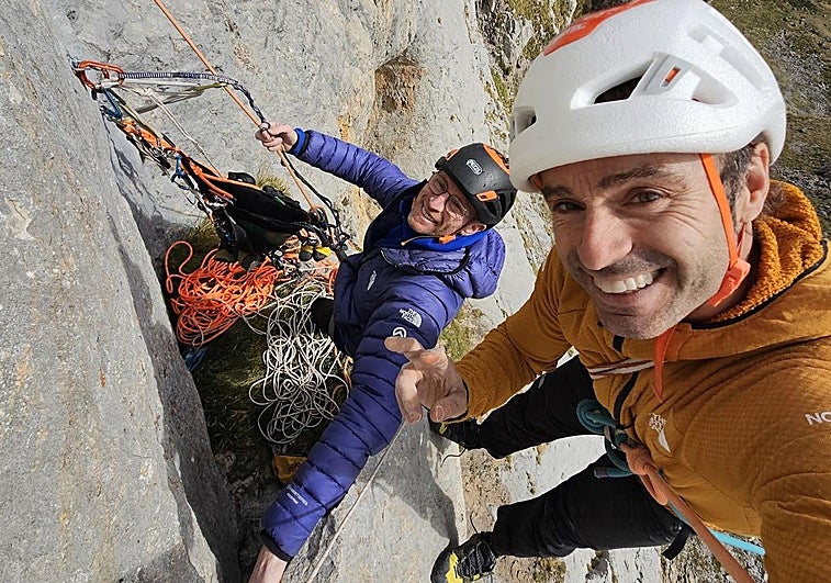 Los Pou aben otra vía en los Picos de Europa... Con susto incluido