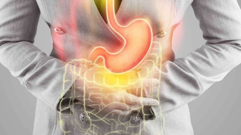 Mide yanmasına anında çözüm! Uzmanlardan formül geldi: Suyun içine birkaç damla eklemeniz yetiyor