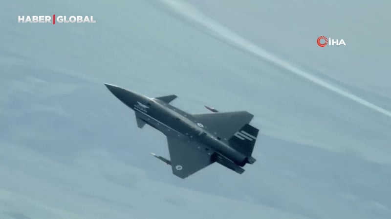 Bayraktar KIZILELMA, nefes kesti! F-16’ya kilitlendi, simüle atışta tam isabet