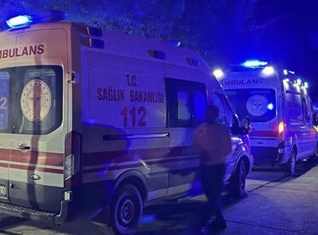 Gemiden tahliye edilen 25 personel tedbiren hastaneye götürüldü