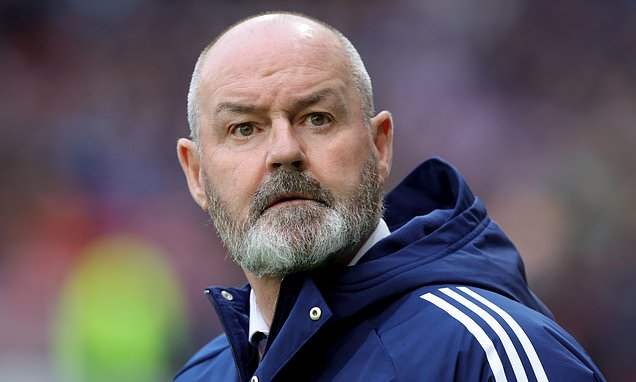 Scotland head coach Steve Clarke backs his players to keep calm and carry on after Belarus 'panic'