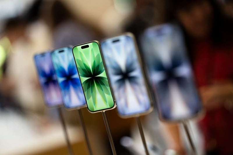 Apple Says EU Law Doesn’t Lower iPhone App Prices And Harms User Safety