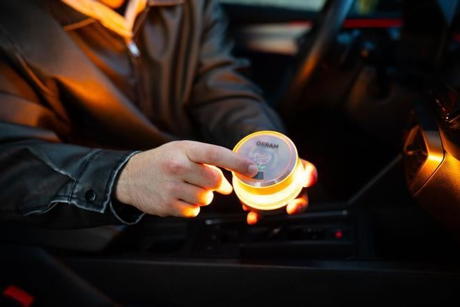 ¿Cuándo y qué baliza V16 tienes que comprar para que no te multen?