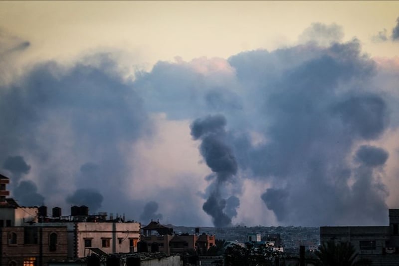 İsrail ateşkese rağmen Gazze’ye gece boyu saldırılar düzenledi