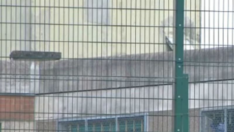 "L'agression a été très violente": un prisonnier dans le coma après avoir été "roué de coups" par son codétenu