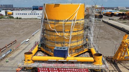 Crise climatique : en Chine, des data centers installés sous l'eau pour limiter leur consommation d'énergie