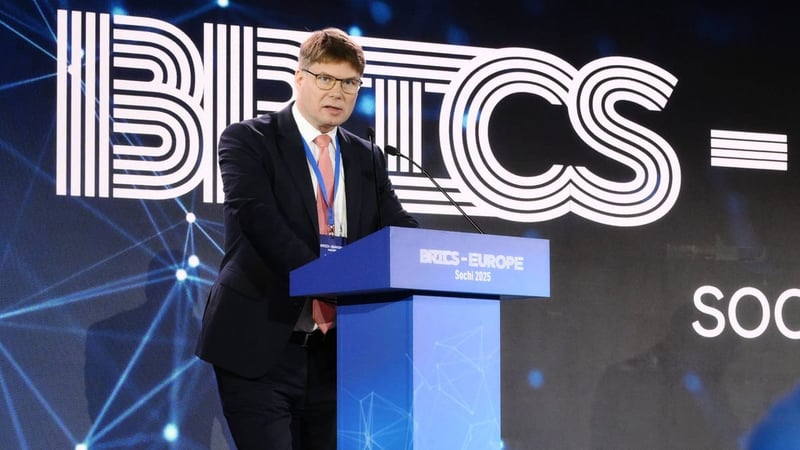 Skandalreise: AfD-Politiker posieren in Sotschi für Kreml-Propaganda