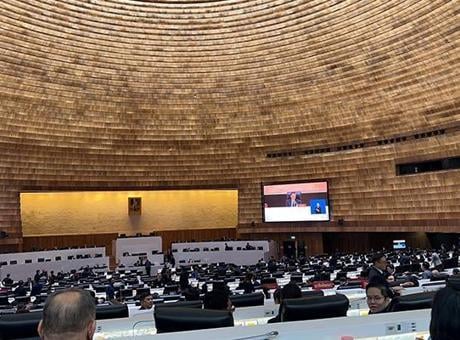 Üç yılda dört başbakan değiştirdiler! Meclis yine feshedildi, erken seçim süreci başladı