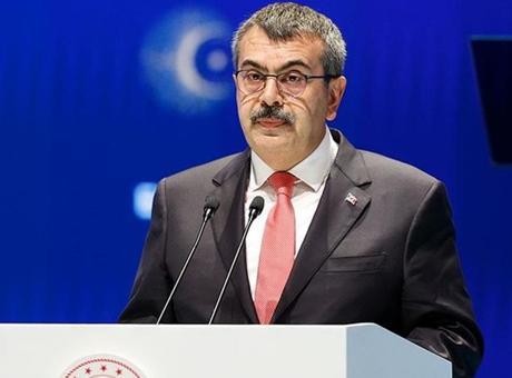 Milli Eğitim Bakanı Tekin'den şehit iki askerin öğretmen eşlerine taziye telefonu