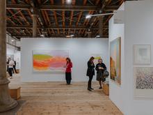 Große Bühne für Papier: Eine Kunstmesse im Depot der Wiener Semper Depot