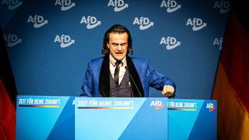 Bei Gründung der Partei-Jugend - Wollte dieser schräge Vogel die AfD reinlegen?