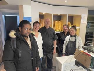 Apprentis autistes, espace aménagé : la première boulangerie inclusive de France est à Saint-Nazaire