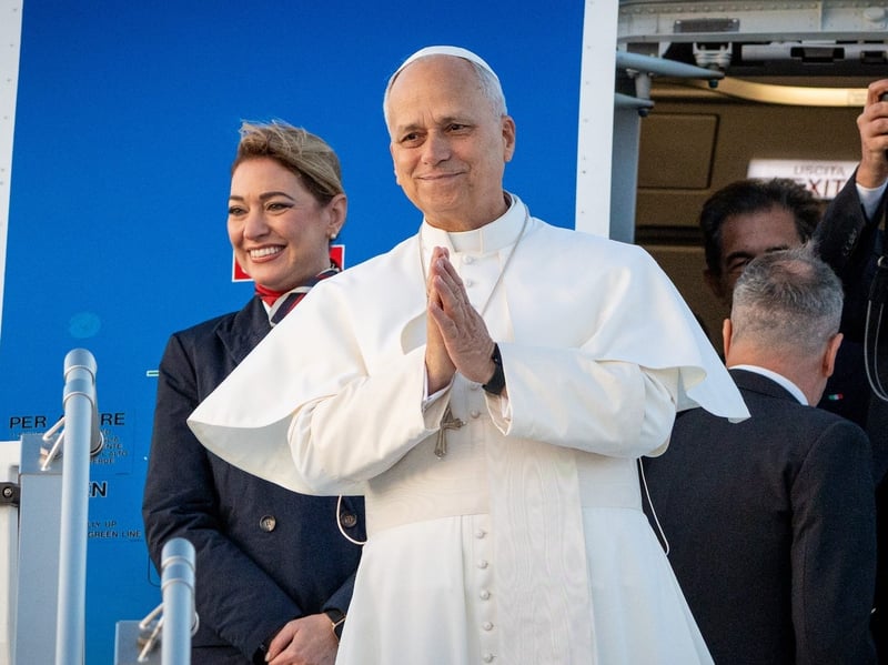 CEO explains how the unofficial 'papal airline' flies the pope