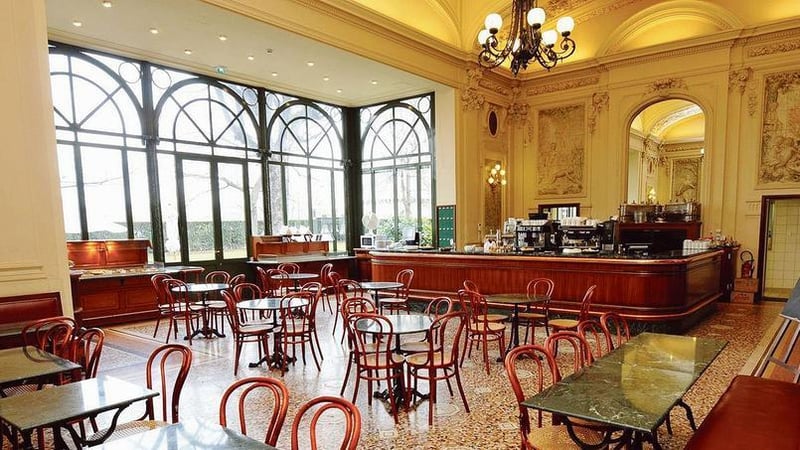 «Stop aux interdits !» : les députés divisés sur la présence d’alcool à la buvette de l’Assemblée nationale