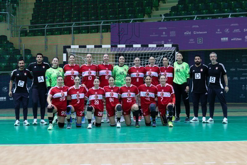A Milli Kadın Hentbol Takımı'ndan Riyad'da altın madalya