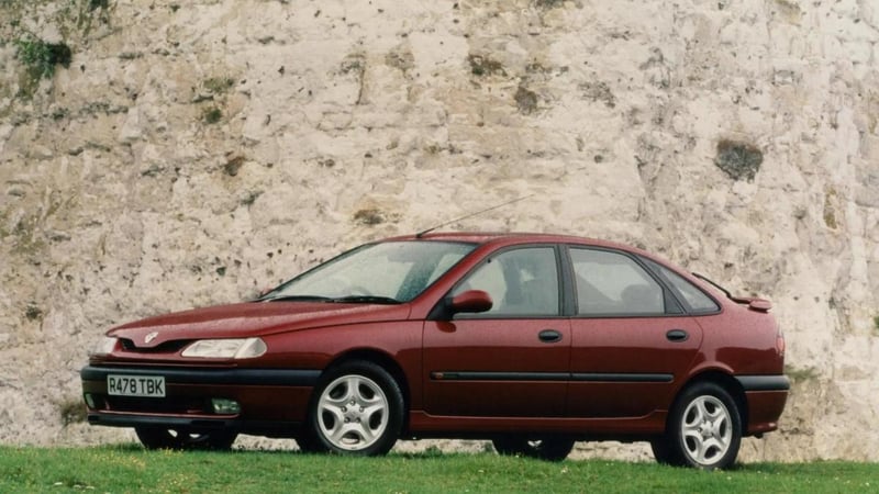 El coche 'de padre' que se convirtió en una bestia competitiva: la historia del Renault Laguna desarrollado por el equipo Williams de Fórmula 1