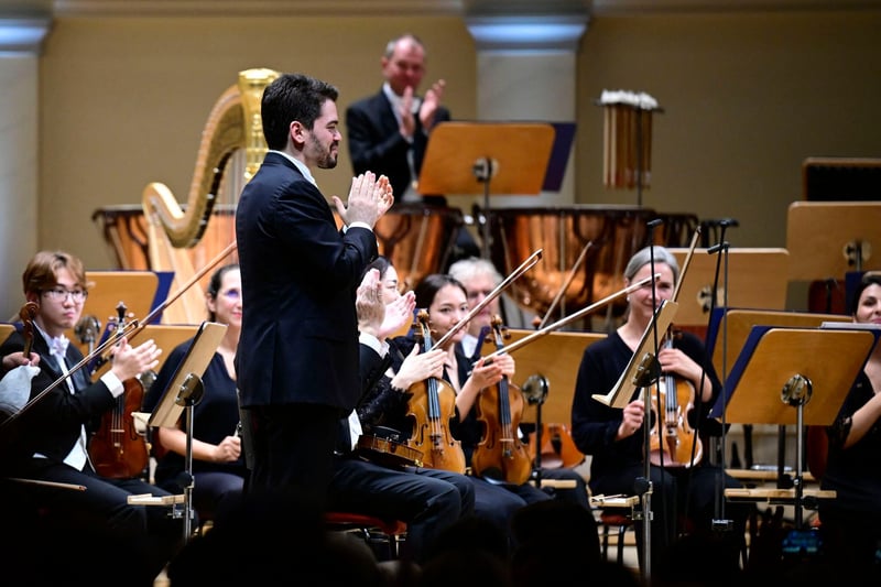 La Philharmonie de Paris à nouveau sous tension avec le retour du chef israélien Lahav Shani