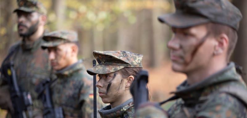 Schulstreik wie bei Fridays for Future – wie junge Menschen gegen eine Wehrpflicht mobil machen