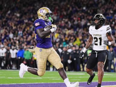 Adam Mohammed rushes for career-high 3 touchdowns, Washington trounces Purdue 49-13