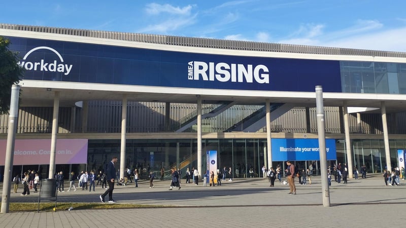 Workday lanza 15 nuevos agentes de IA para RRHH y finanzas, anuncia adquisiciones y se expande a Varsovia y Dubái