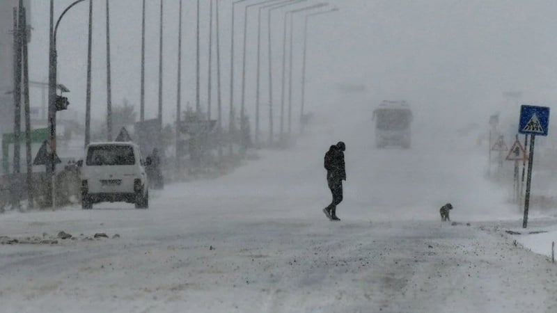Meteoroloji'den Doğu Anadolu için acil kodlu uyarı: Bu akşam başlıyor, 8 ilde kar ve sağanak alarmı