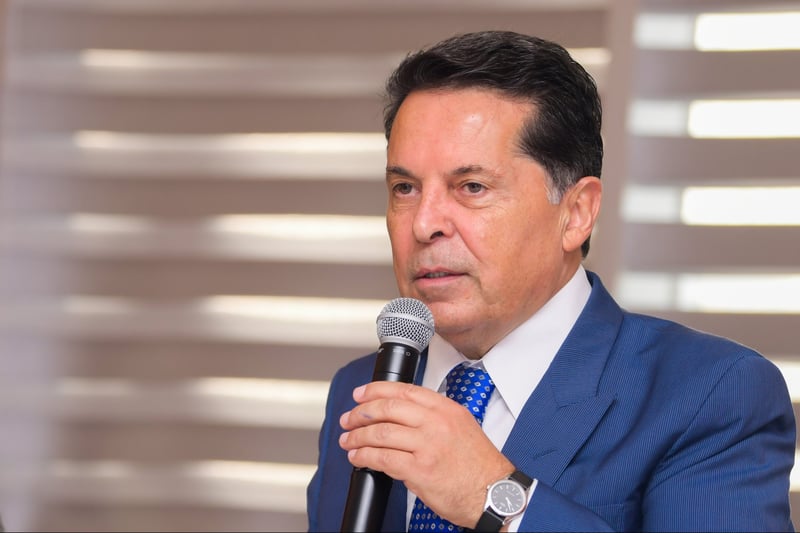 Ahmet Özer'in göreve iadesi için gözler AYM'de