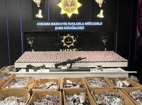 İzmir, Ankara ve İstanbul'da uyuşturucu operasyonu