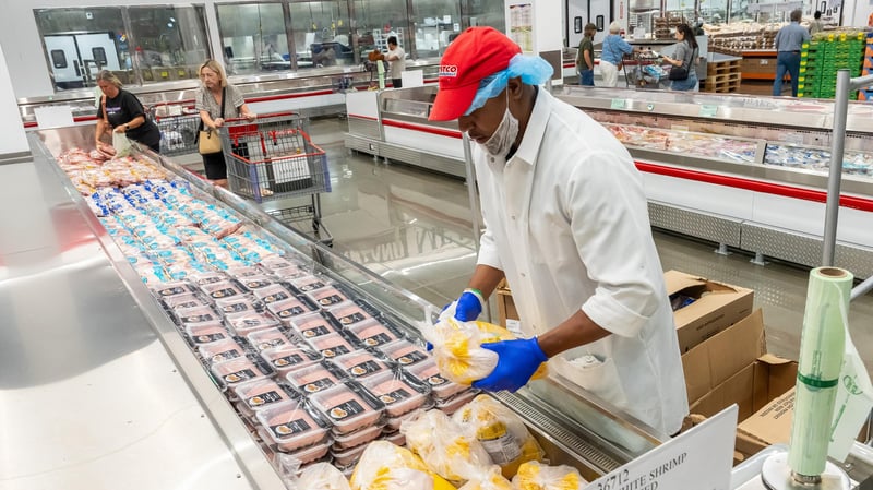 Hamburger, café, électricité... Aux États-Unis, ces hausses de prix très visibles qui alarment Donald Trump