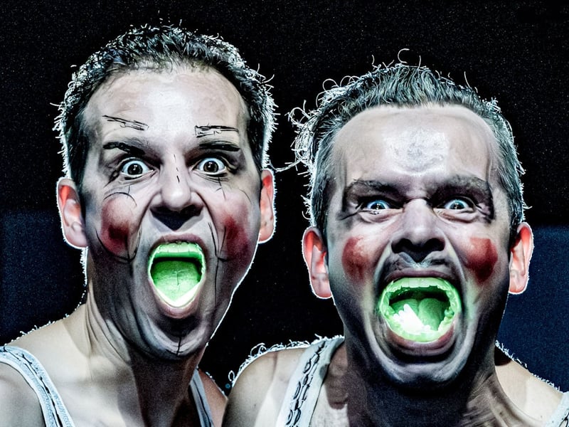 Theater: Die Moralzwillinge morden wieder