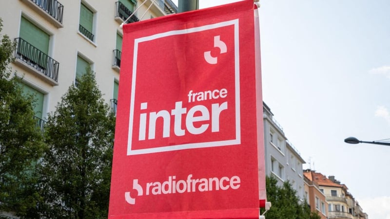France Inter : la radio enregistre une chute spectaculaire de ses audiences et perd 458 000 auditeurs