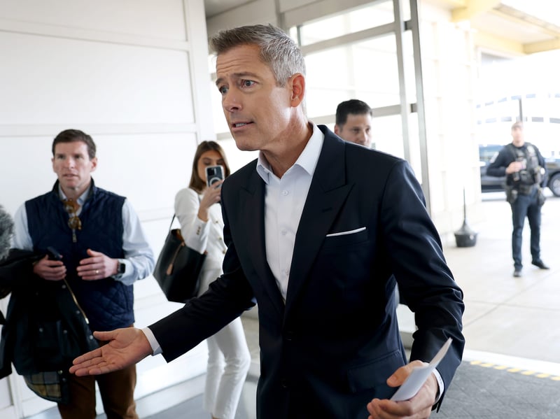 Sean Duffy said 'Santa's coming to town' early for hundreds of air traffic controllers who didn't call in sick during the government shutdown