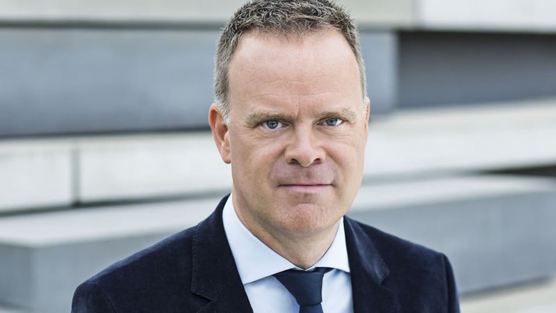 Am Puls – Deutschland diskutiert: Wird das Leben in Deutschland zu teuer? Politiker und Bürger debattieren live