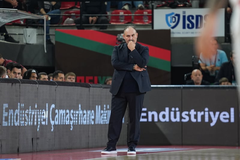 Trabzonspor Başantrenörü Selçuk Ernak: Hedefimiz mutlak galibiyet