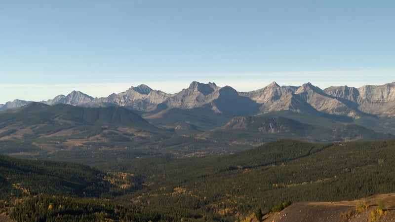 Country music star plans petition calling for ban on Alberta coal mining