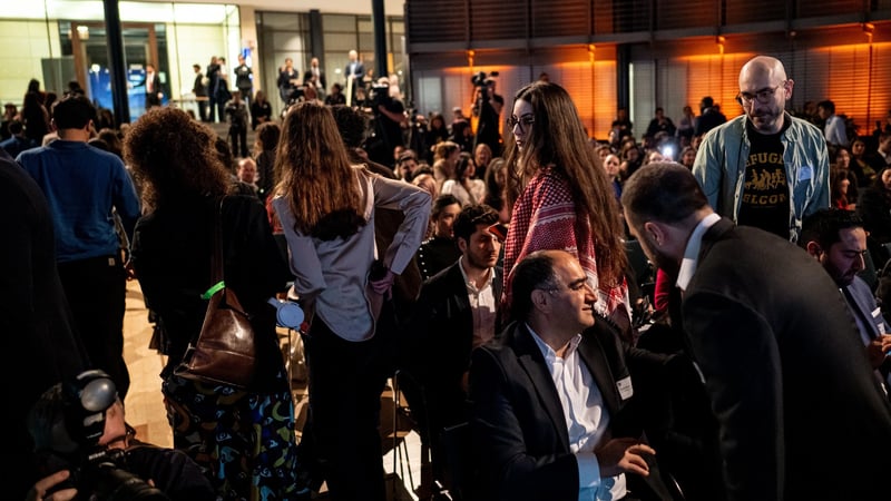 Merz und die Stadtbilder: Belém und Berlin