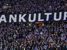 Fußball-Bundesliga: Proteste, Plakate, Pyro: Feurige Debatte um die Fan-Kultur
