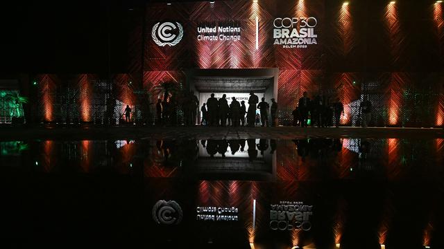 Weltklimakonferenz: NGOs zählen mehr als 1.600 Lobbyisten der Fossilindustrie bei COP30