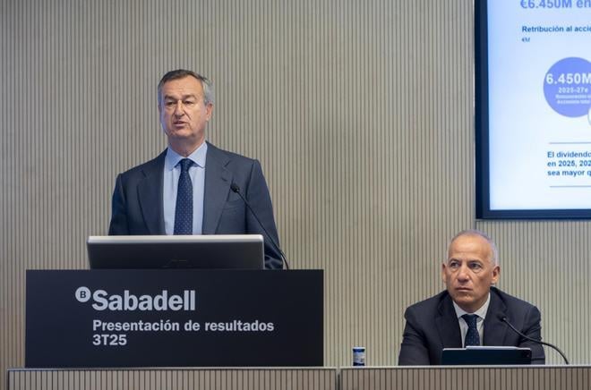 El Sabadell deja abierta la posibilidad de lanzar un ajuste de plantilla en 2026 o 2027