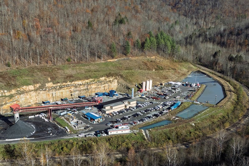 Body of trapped worker found inside flooded West Virginia coal mine after he endured 6 days in complete darkness