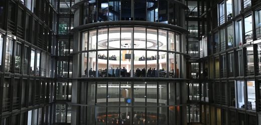 Bundestag: Polizei warnt Fraktionen vor verdächtigen USB-Sticks