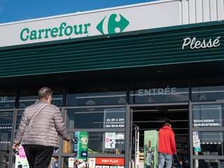 Pourquoi la famille Saadé, propriétaire de CMA CGM, devient (aussi) incontournable chez Carrefour