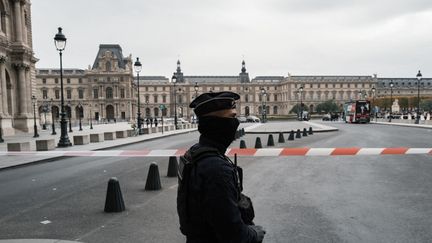 Cambriolage du Louvre : l'homme suspecté d'être le quatrième membre du commando a été mis en examen