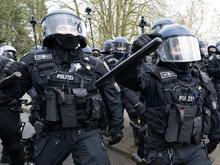 Die Schlacht von Gießen: Wie zehntausende Demonstranten versuchten, die Neugründung der AfD-Jugend zu stoppen