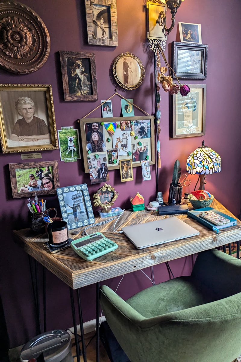 What&#8217;s on your desk, Sarah Smithers?