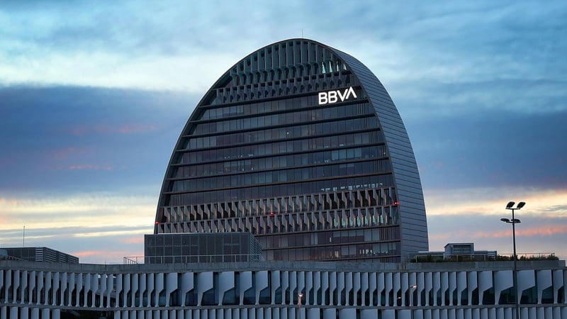 El BBVA retira el recurso ante el Tribunal Supremo por las condiciones del Gobierno a la opa al Sabadell