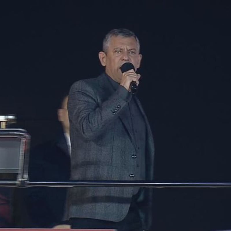 Özgür Özel, Sultanbeyli'de konuştu