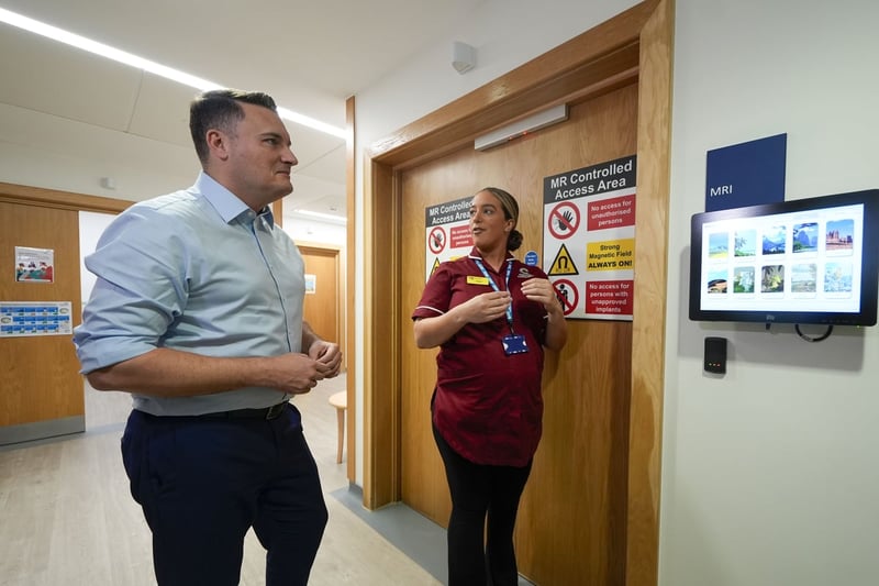 NHS waiting list falls as Streeting says health service ‘on road to recovery’
